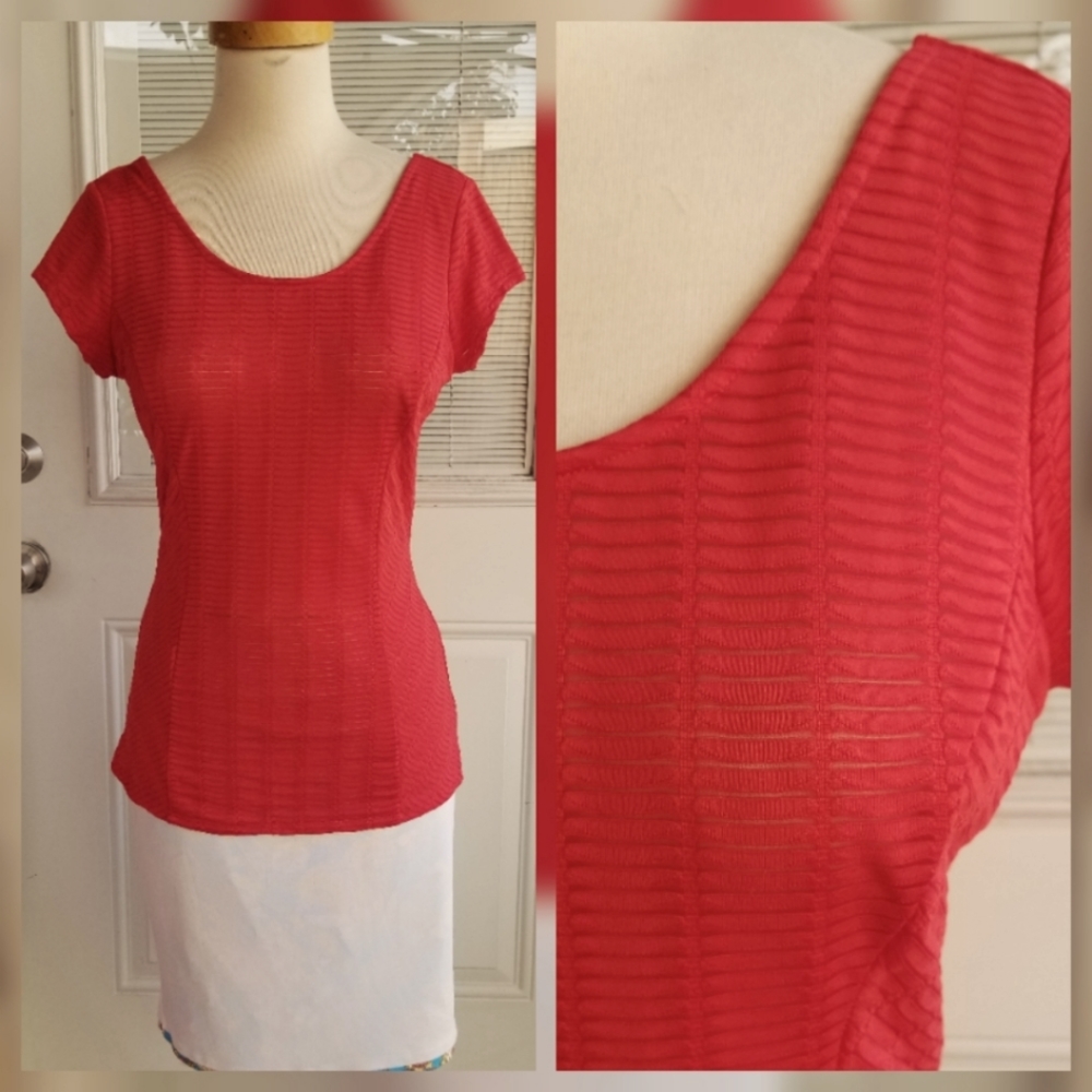 Guess Women's Red Knit Top size Medium